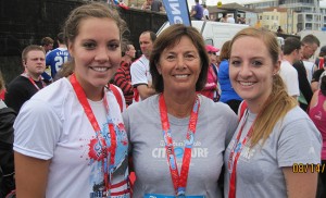 Narelle Pettee with her daughters Natalie (left) and Lindsay