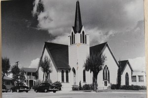 The church exterior as it stood between 1913 and 1962, when the building was leveled to build what stands today.